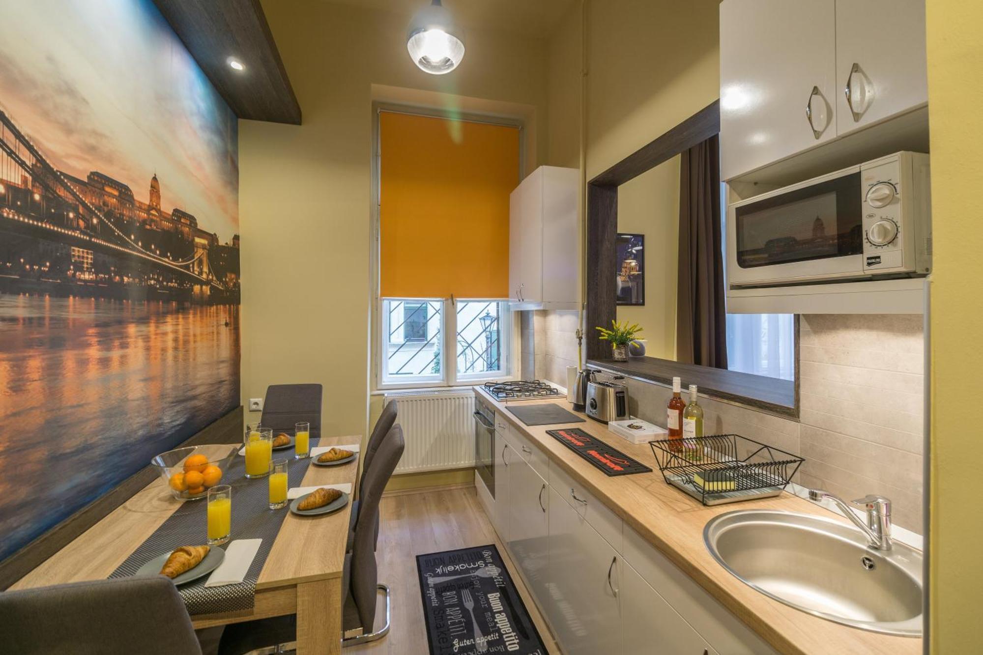 Exlcusive & City Central Located Suite By Prestige Homes Budapest Exterior photo